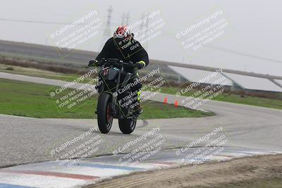 media/Nov-30-2025-TrackDaz (Sun) [[d8b22663df]]/B Group/Session 5 (Wheelie Bump)/